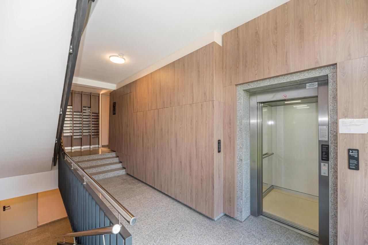 Rentforcomfort Apartment Ella 2 Brassó Kültér fotó